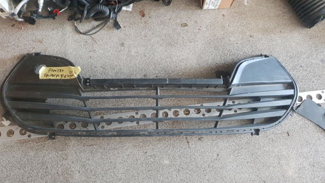 865602V000 HYUNDAI Решетка бампера переднего нижняя купить в Днепр