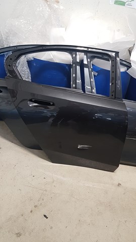 Задняя правая дверь 41525A32EA8 BMW