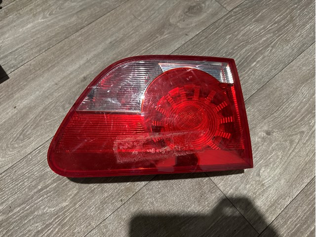 Задняя левая внутренняя фара 5P8945093D VAG