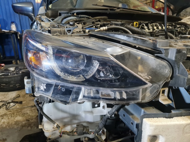 GMG951031E MAZDA Правая фара купить в Днепр