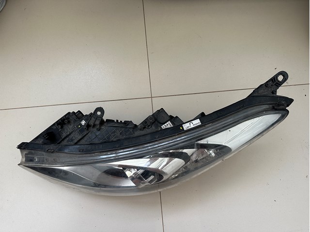 92101A6100 HYUNDAI Левая фара купить в Черновцы