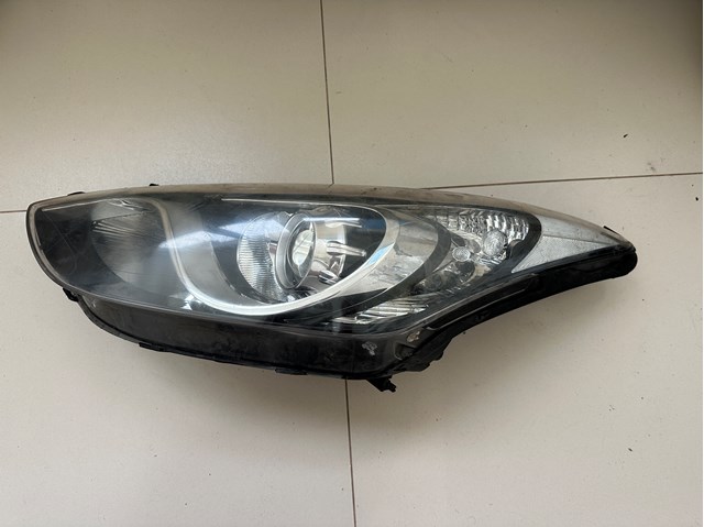 92101A6100 HYUNDAI Левая фара купить в Ужгород