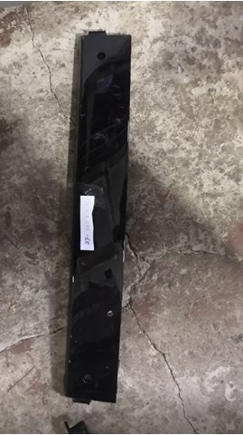 Накладка бампера переднего, центральная 51118099656 BMW