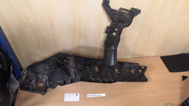 Правый кронштейн заднего бампера 51127426440 BMW