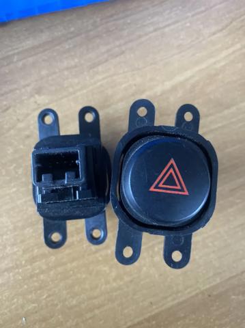 Кнопка аварийного сигнала 25290EA000 NISSAN