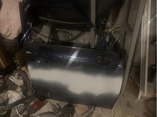 Пассажирская передняя дверь 41009805928 BMW