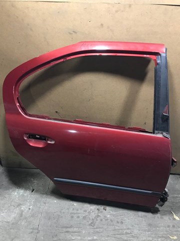 Дверь пассажирская задняя правая 821002J036 NISSAN