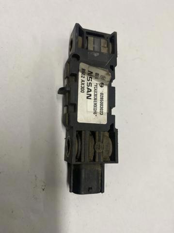 Датчик AIRBAG передний 98582AX300 NISSAN