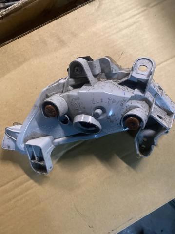 Левый фонарь указателя поворота B45A51360 MAZDA