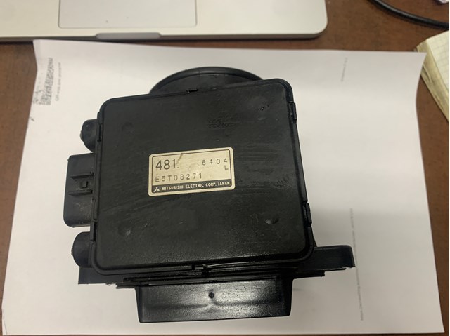 E5T08271 MITSUBISHI Датчик потока (расхода) воздуха, расходомер M.A.F. - (Mass Airflow) купить в Харьков