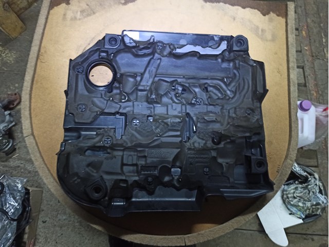 04L103925N Крышка мотора декоративная купить Ужгород