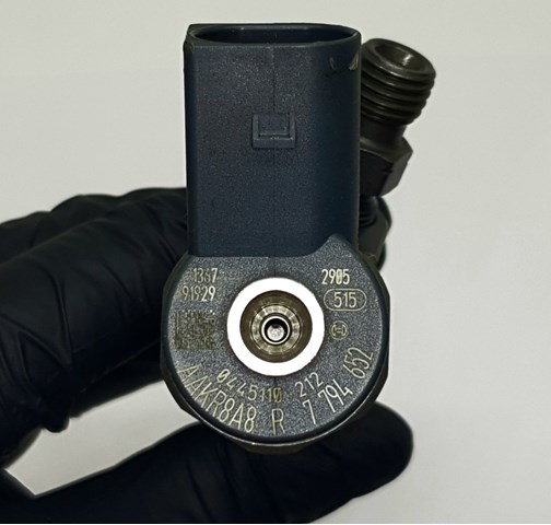 BOSCH 0445110212 Форсунка впрыска топлива в наличии Черкассы