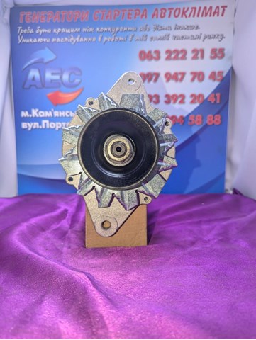 Генератор автомобиля Мазда Е  2000/2200