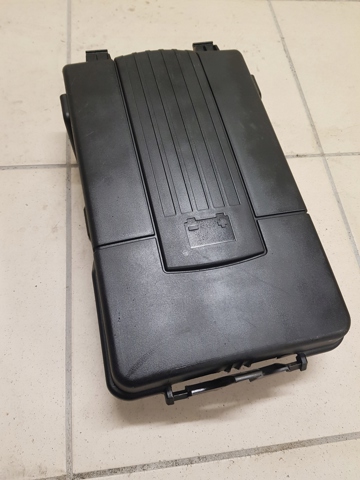 Крышка АКБ 1K0915443A VAG