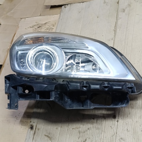 Фара основная правая 260105359R RENAULT
