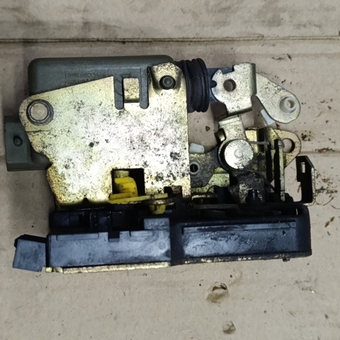 7701030067 RENAULT Замок двери задней левой купить в Ужгород