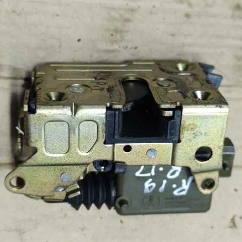 Внутренний дверной замок 7701031778 RENAULT