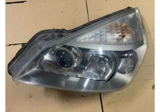 Блок фара левая 7701053975 RENAULT
