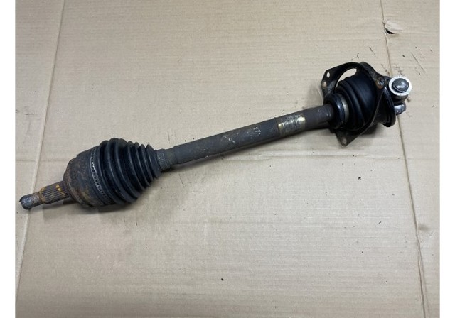 Полуось передняя левая 8200470133 RENAULT