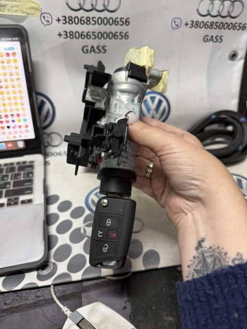 Замок зажигания 1K0905851 VAG