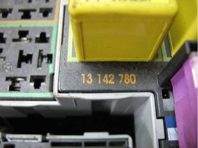 Блок запобіжників 1 3 cdti-13142780 можливість встановлення на власному сто в місті луцьк 13142780