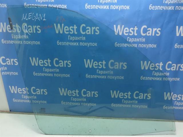 Стекло пассажирской двери 7700828303 RENAULT