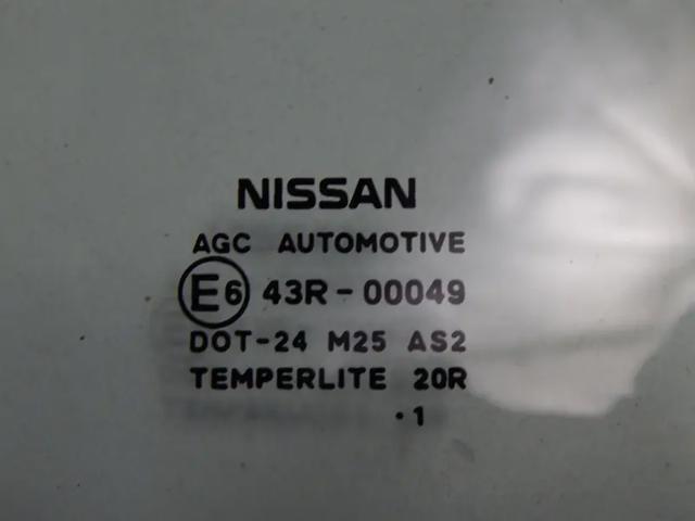 NISSAN 80300EY10A Стекло двери передней правой в наличии Павлоград