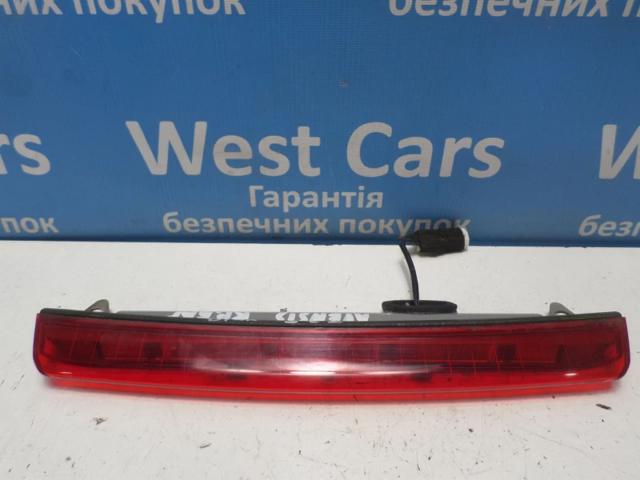 Задние стопы Toyota Avensis II