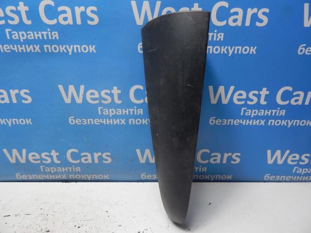 Накладка фонаря заднего 8200499015 Renault (RVI)