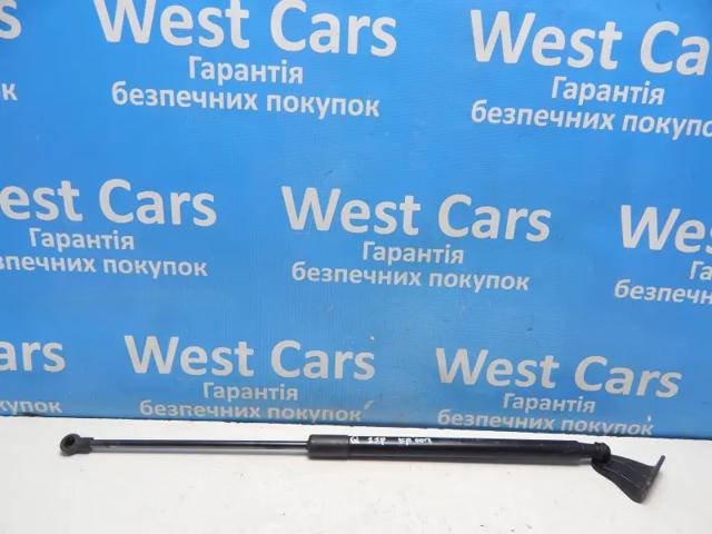 Амортизатор для багажника газовый Ниссан Кашкай I