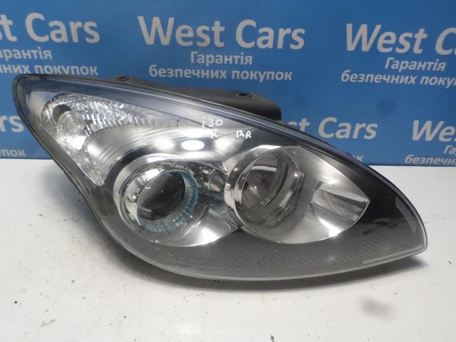 Вставка фары правой 921022R010 HYUNDAI