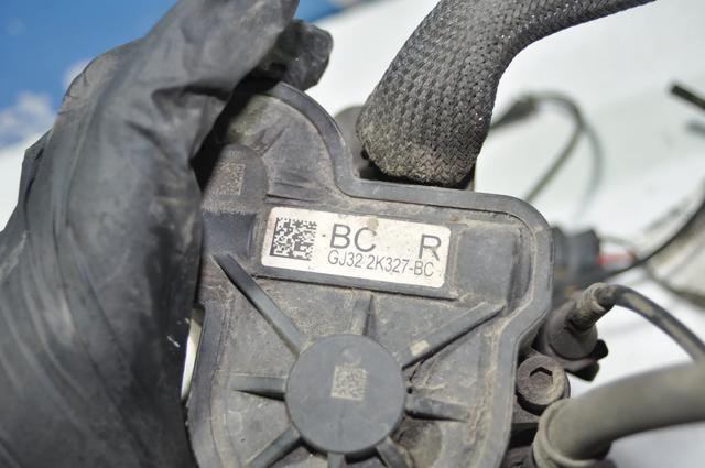 LR061380 LAND ROVER Суппорт задний правый купить в Днепр
