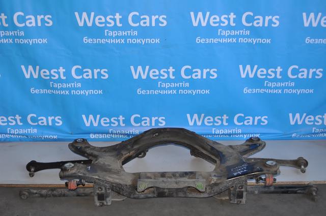 Балка задней подвески поперечная LR072077 LAND ROVER