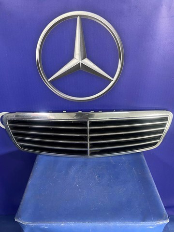 Облицовка радиатора A2208800383 MERCEDES