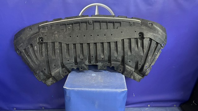 Накладка решетки радиатора A2225200023 MERCEDES