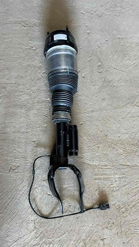 Амортизаторная стойка передняя левая Mercedes ML/GLE