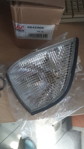Указатель поворота правый 0642906 VAN WEZEL