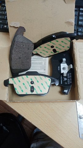 425477 PEUGEOT Передние тормозные колодки купить в Киев