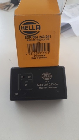 Реле генератора 5DR004243041 HELLA