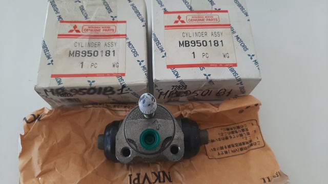Цилиндр тормозной колесный, задний MB950181 MITSUBISHI