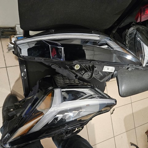 32228751 VOLVO Фара левая купить в Запорожье