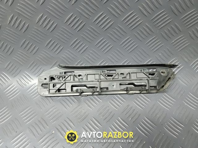 Кронштейн бампера переднего, внешний левый 1T0807049 VAG