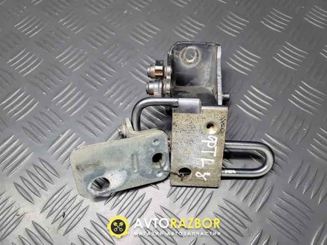 1T0833411A Петля двери задней левой купить Ужгород
