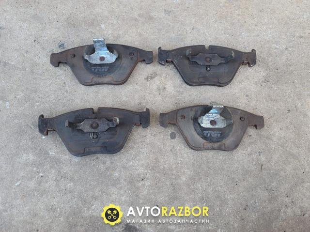 Колодки тормозные передние дисковые 34116794916 BMW