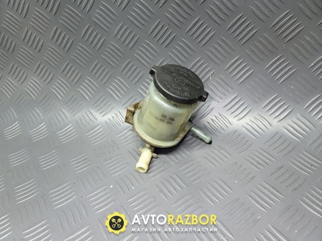 Бачок гидроусилителя 4436064020 TOYOTA