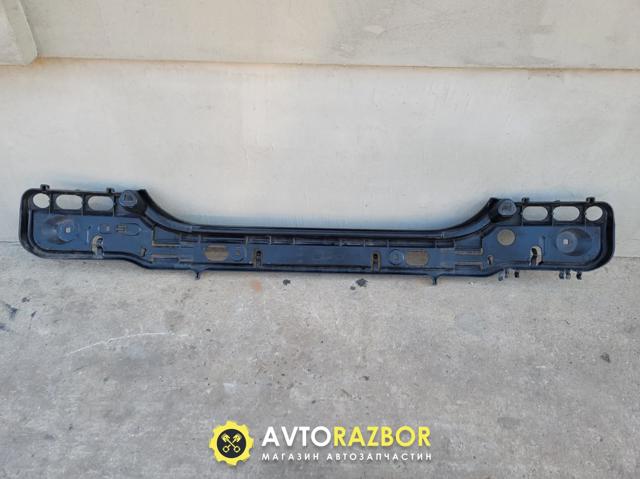 Кронштейн бампера заднего, центральный 51127056343 BMW