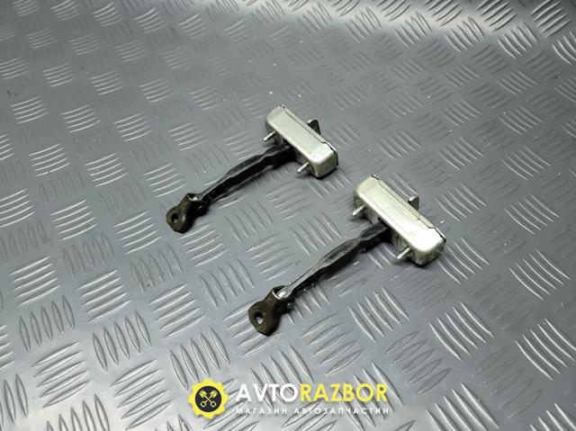 6862064010 TOYOTA Ограничитель открывания двери передний левый купить в Днепр