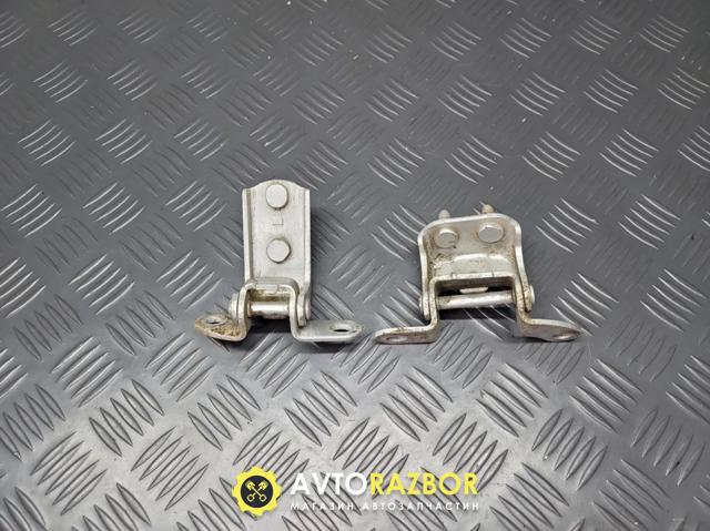 Петля двери задней левой 6876052011 TOYOTA