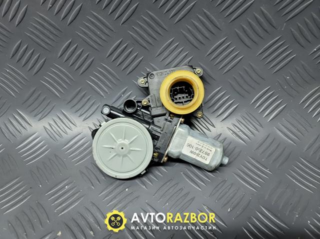 Стеклоподъемник передней правой двери 698100F010 TOYOTA