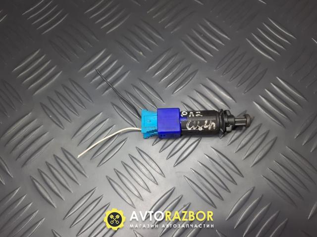 8200110895 Датчик включения стопсигнала купить Кривой Рог